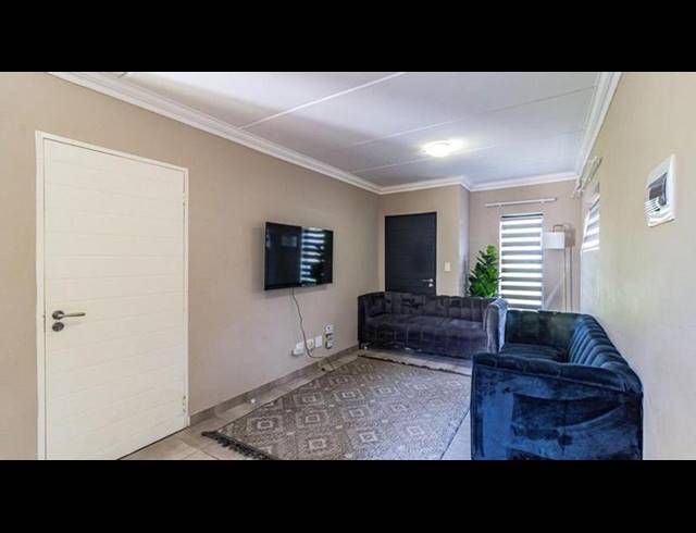 3 BEDROOM TOWNHOUSE FOR SALE IN SOUTH HILLS